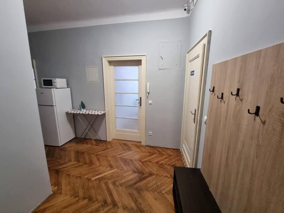 Fantastic Krk - Kr6 Room D Krakow Exterior photo